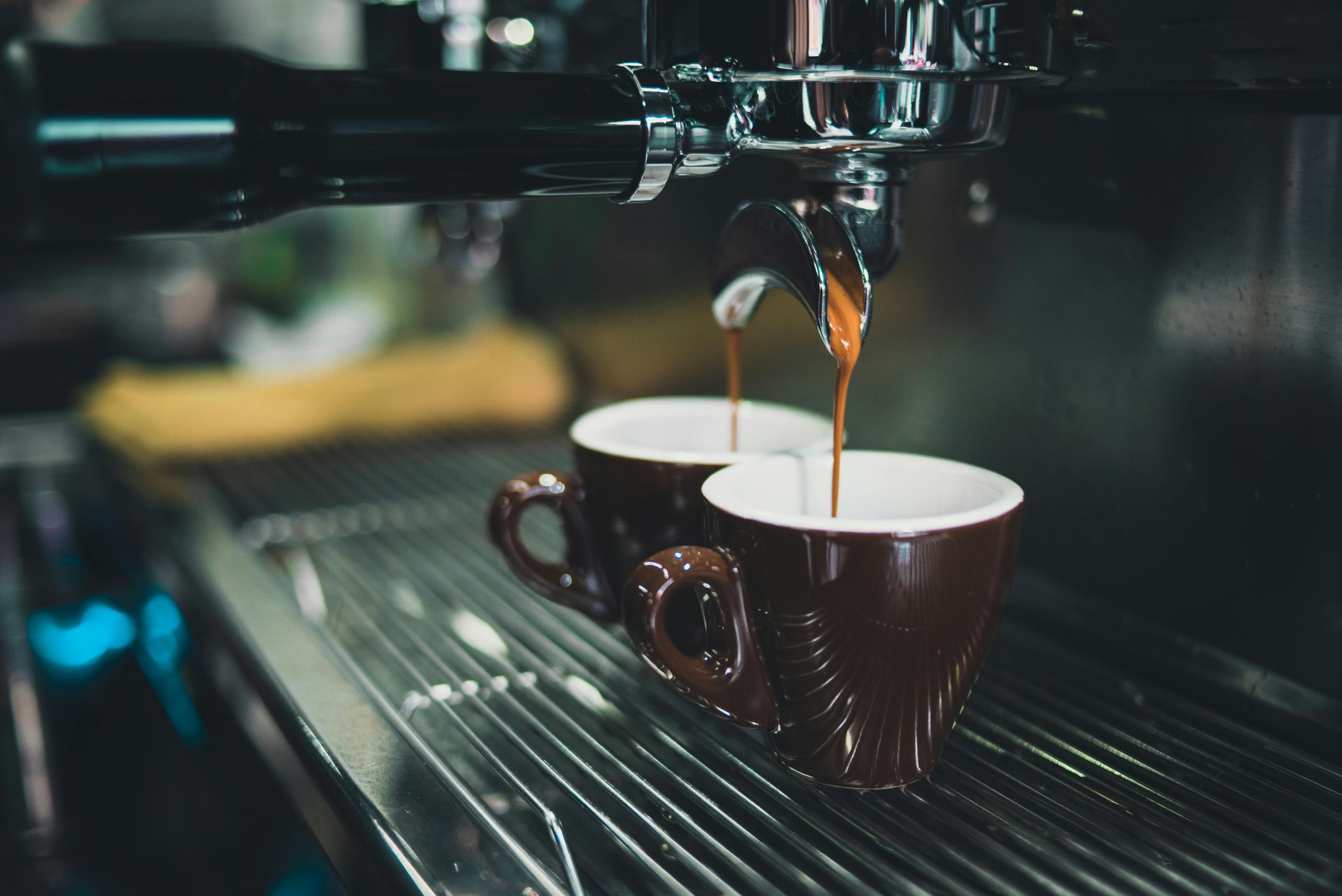 Portafilter brewing coffee